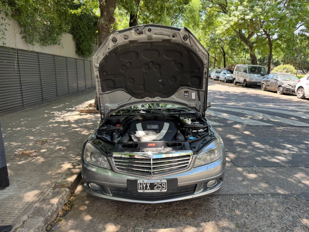 Mercedes-Benz C-Class Elegance — foto 13